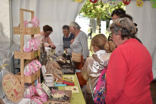 Un marché artisanal et du terroir à découvrir
